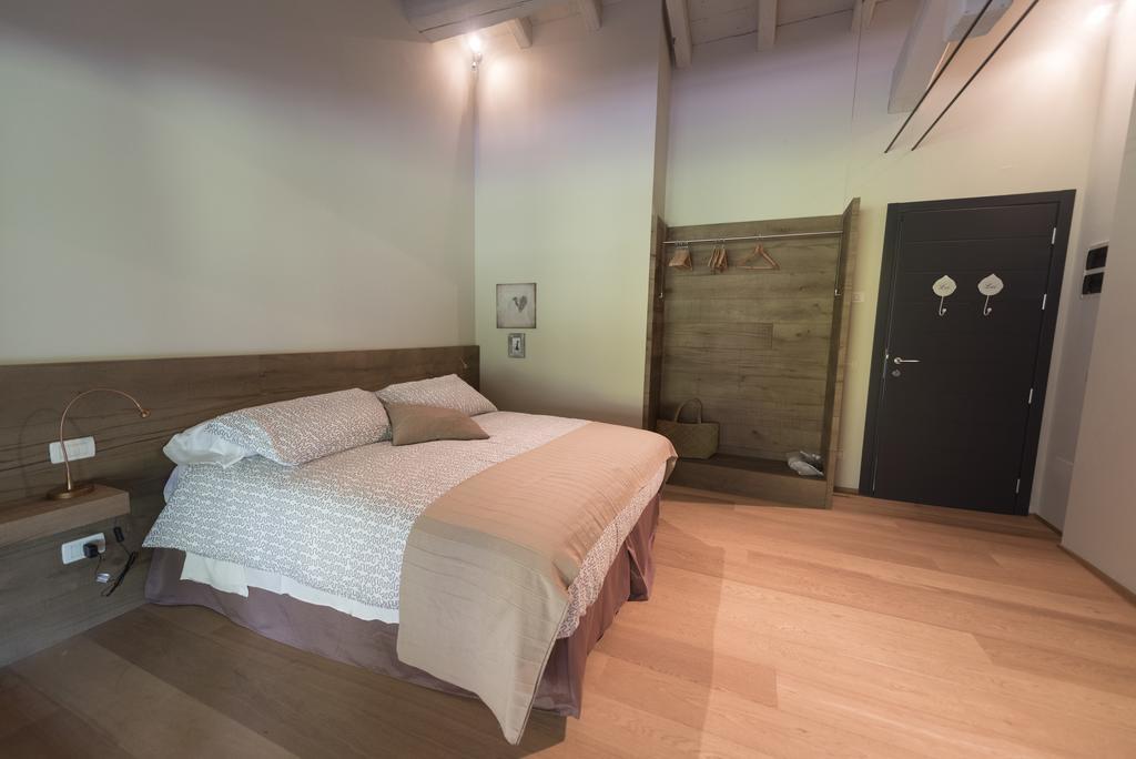 Agriturismo Locanda Del Pesco Collebeato 객실 사진